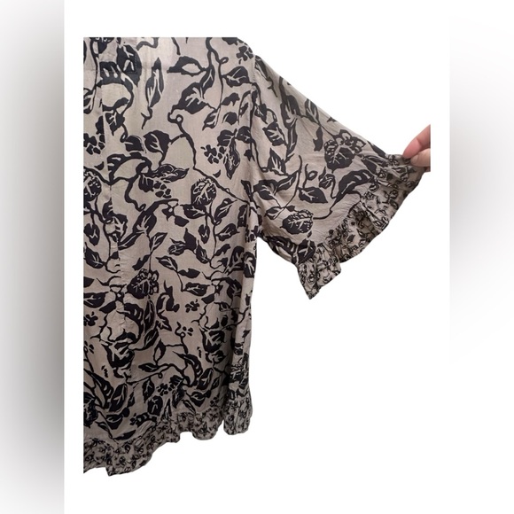 ✨ Tara Vao Flowy Top with ruffles made in Bali in large - Picture 16 of 17